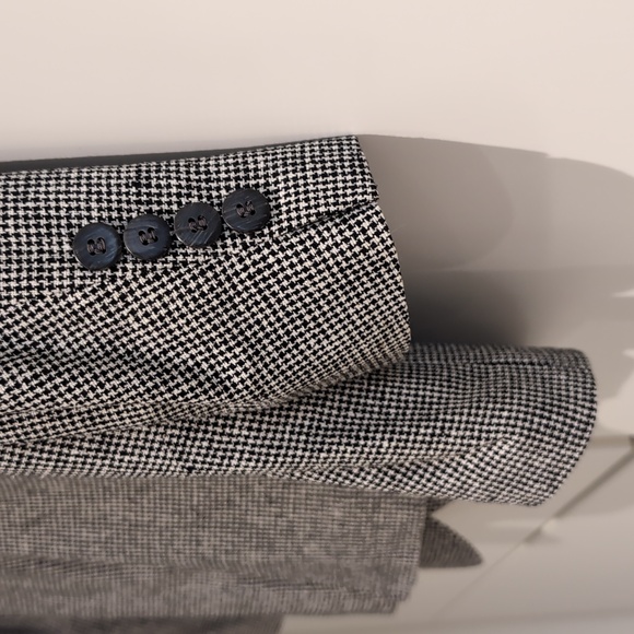 Silk Sports coat - Picture 3 of 6